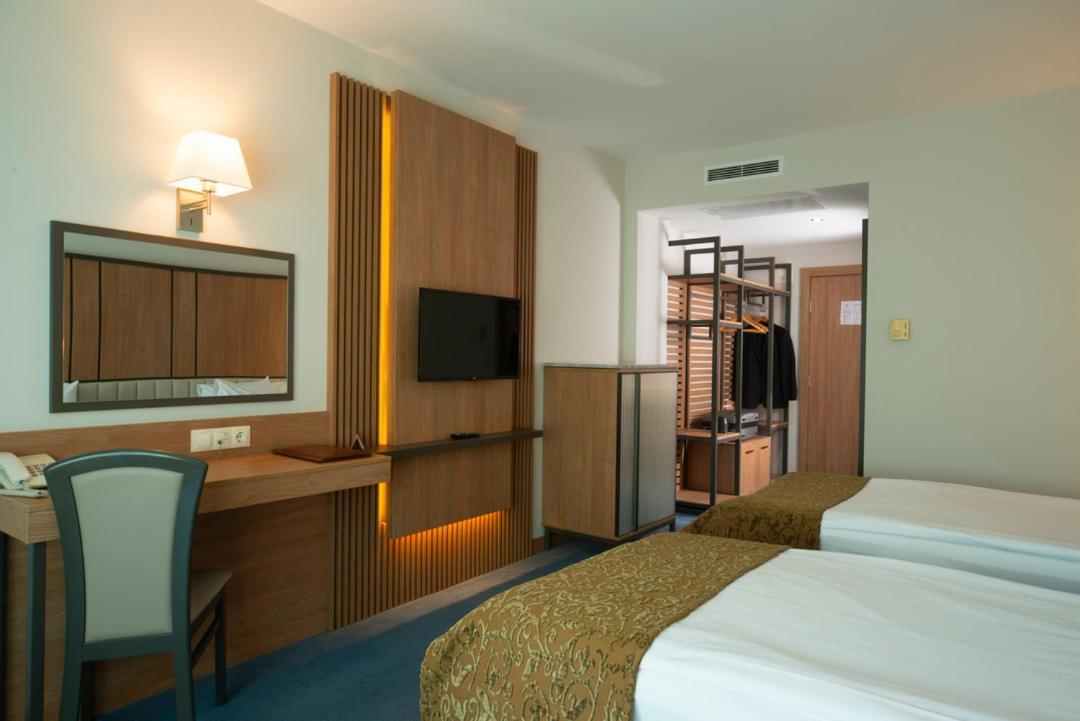 Legends Hotel Sofia Exterior photo