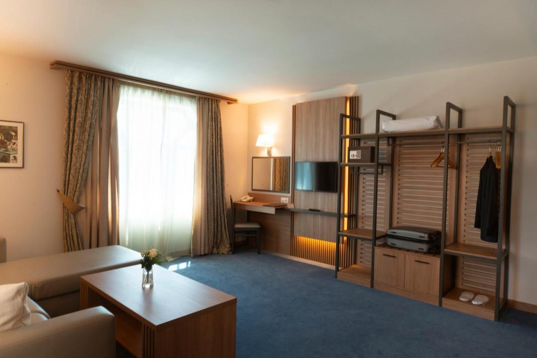 Legends Hotel Sofia Exterior photo
